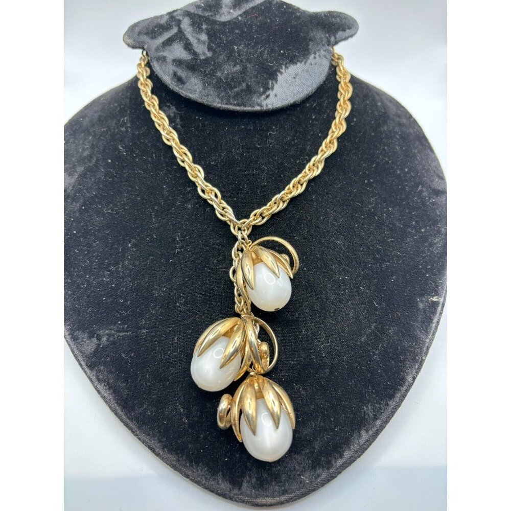 1953 Napier Kumquat White Moonglow Lucite Gold Tone Necklace Vintage RARE find
